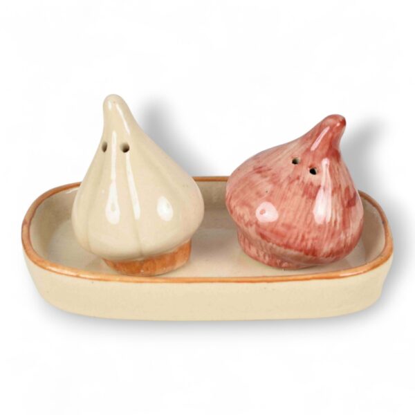 Garlic Shaped Ceramic Salt and Pepper Shaker Set with TrayGarlic Shaped Ceramic Salt and Pepper Shaker Set with Tray