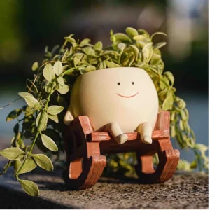 Smiling Rocking Chair Planter – Cute Handcrafted Ceramic Pot