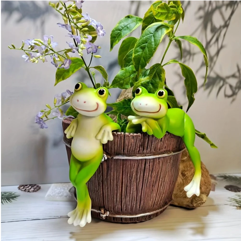 Happy Frog Duo Hanging Planter Pot
