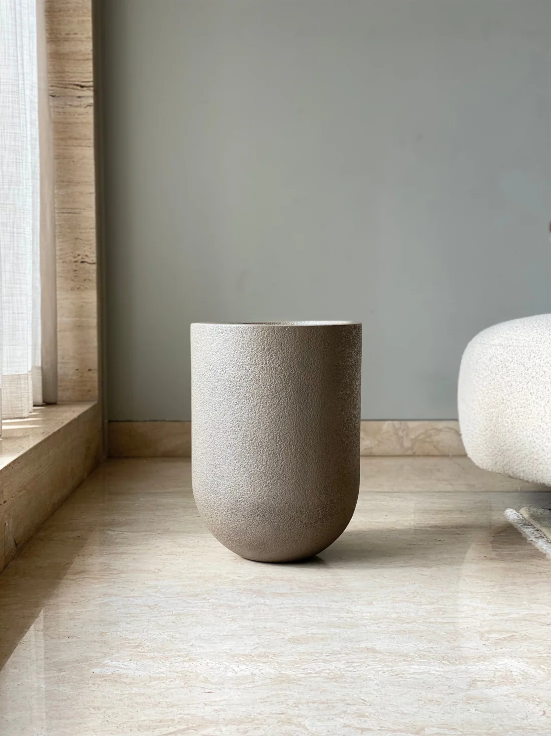 Sienna Matte Curve Fiberglass Planter